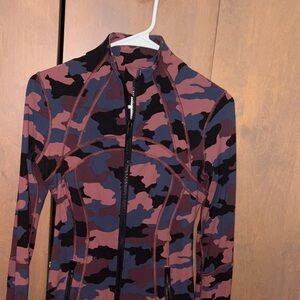 lululemon athletica Womens Zip-Up Jacket in Pink, Blue, Black Camo